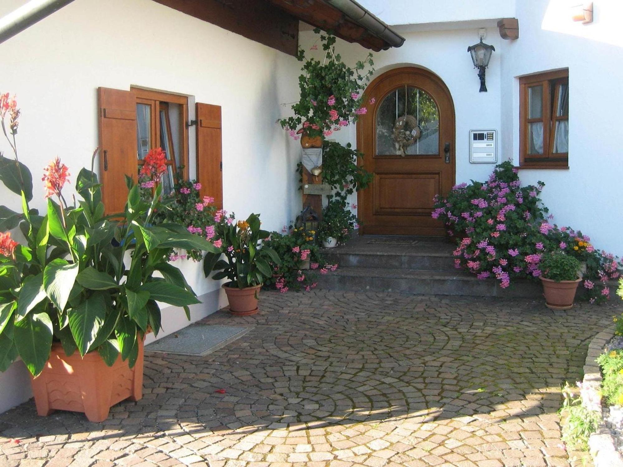 Apartment In The Allg U With View Of The Bavarian Alps Bernbeuren Eksteriør billede